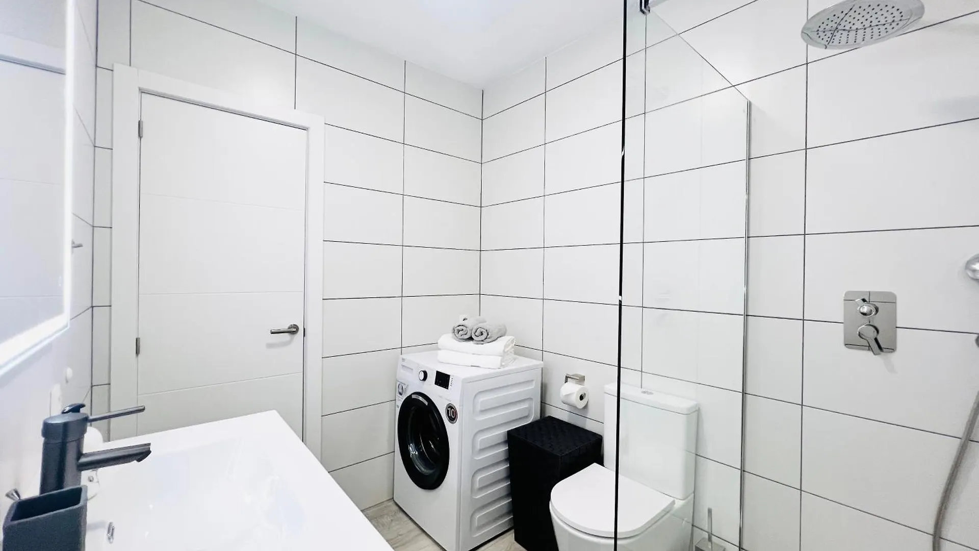 Paulmarie Apartment In Colina Blanca 阿德耶 0*,  西班牙